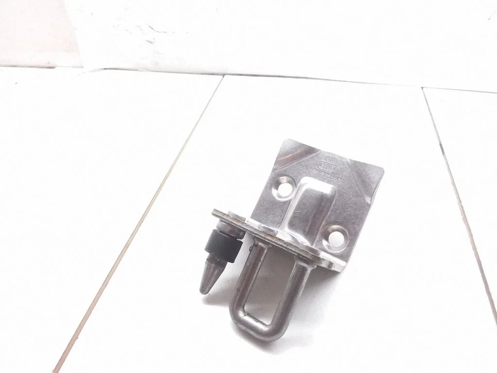 Loading door lock loop/hook striker BK31V44162AB