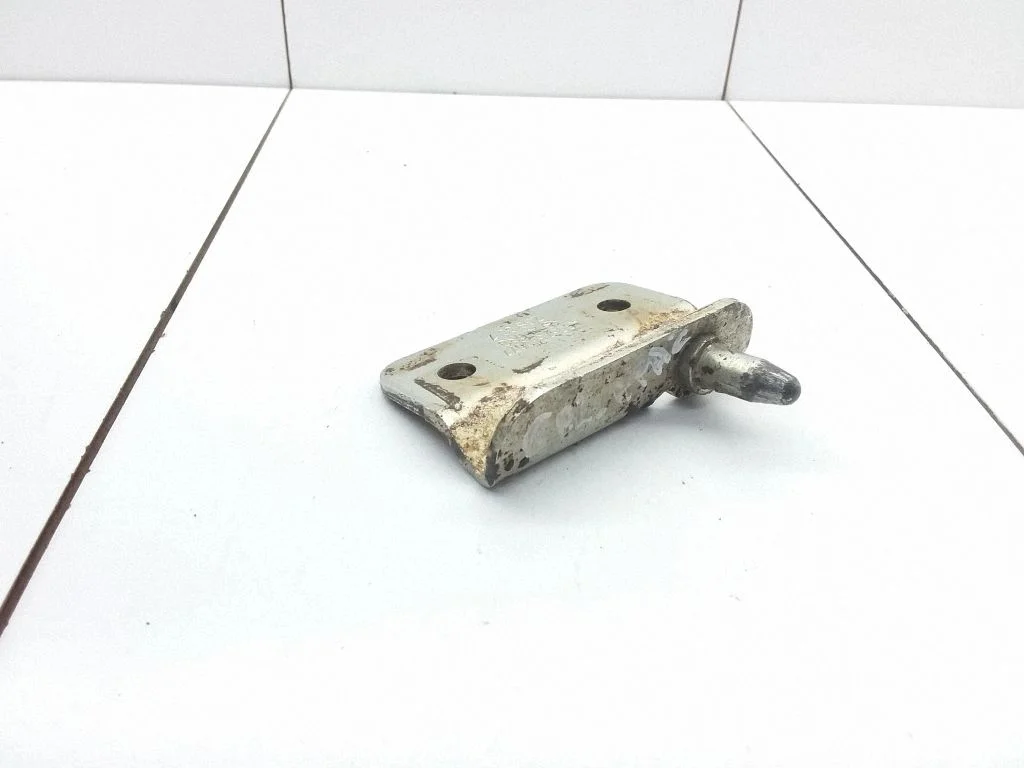 Laadimisukse luku vastus – Mercedes-Benz Sprinter W906 (2006-2018)