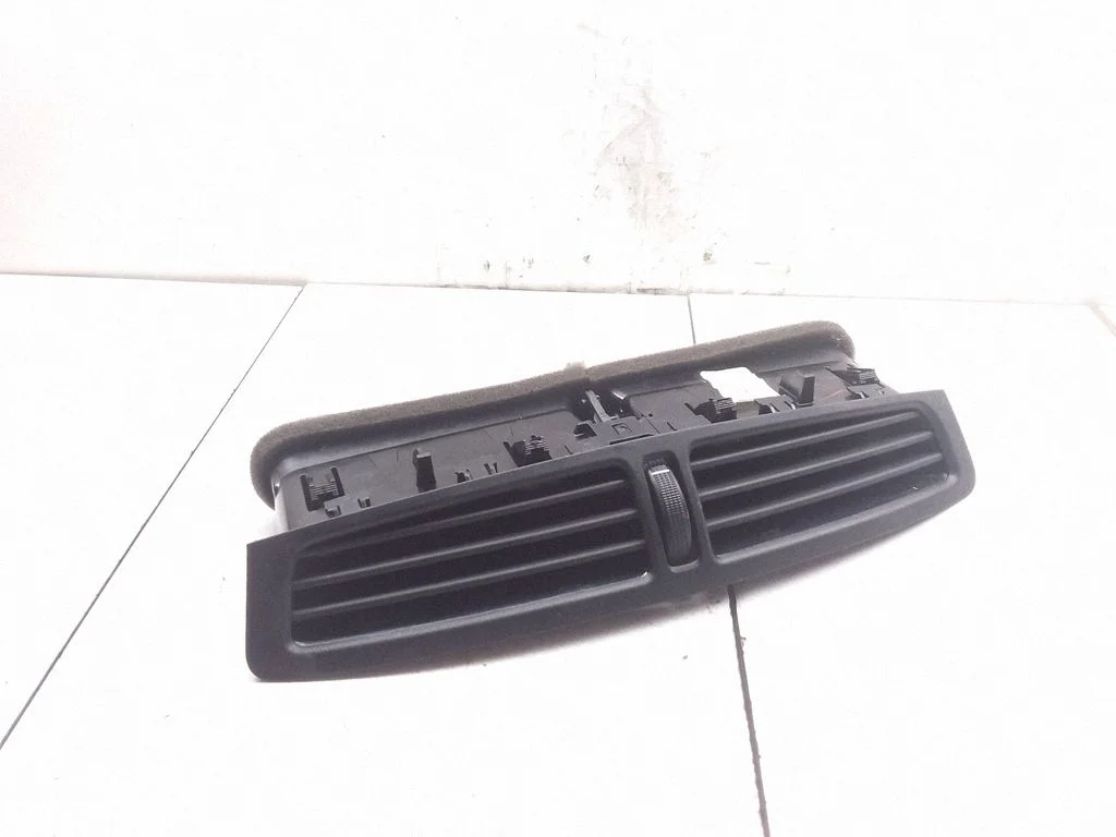Centrālās gaisa restītes – Ford C-MAX II (2010-2019)