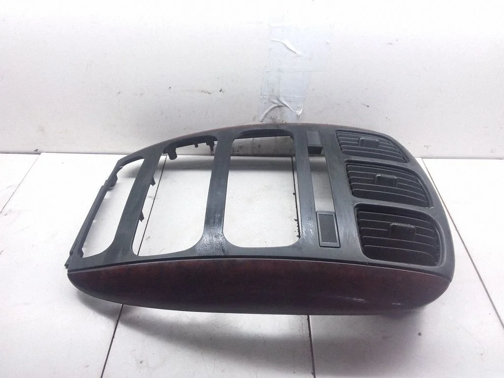 Dash center air vent grill P05005058AB