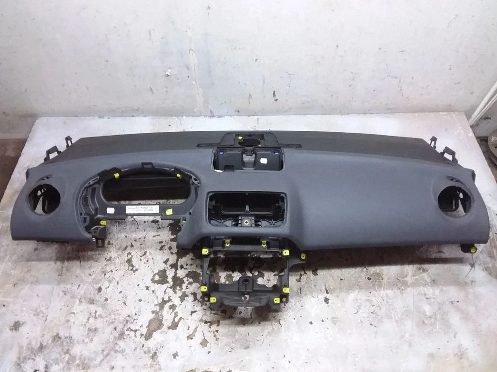 Dashboard 13301242