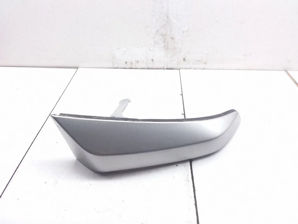 Dashboard side end trim 684204JA0A