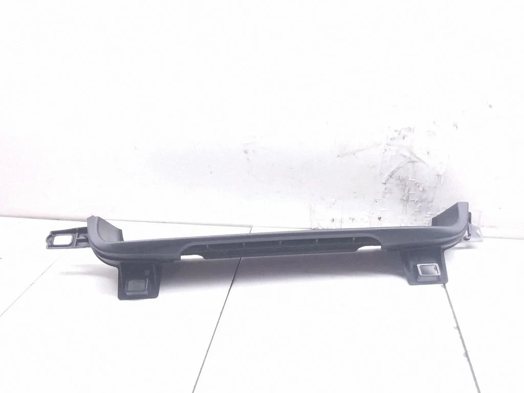 Instrumentu paneļa apdare – BMW 5. sērija F10 F11 (2009-2016)
