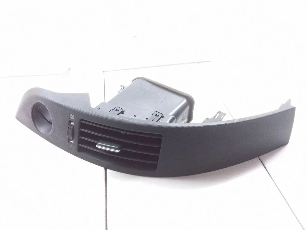 Sānu gaisa restītes – Toyota Corolla Verso E121 (2004-2007)