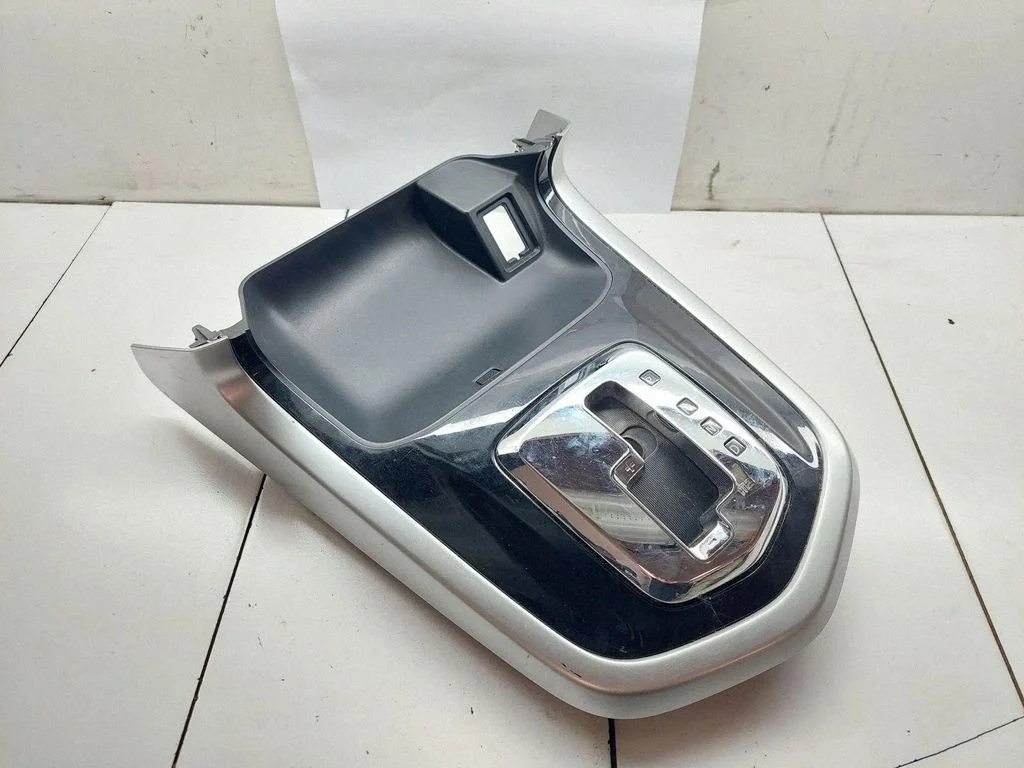Pārnesumu pārslēga sviras apdare (plastmasas) 969U44JA0A