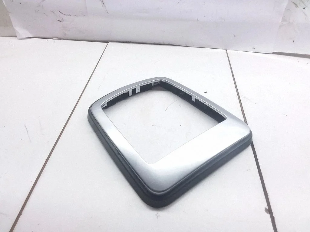 Käigukangi ümbrise viimistlus (plastik) – Ford Focus C-MAX (2003-2010)