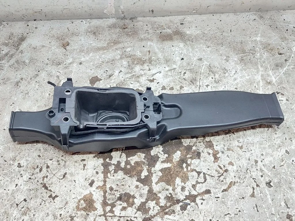 Gear shifter surround trim plastic – Skoda Octavia Mk4 (2019-)