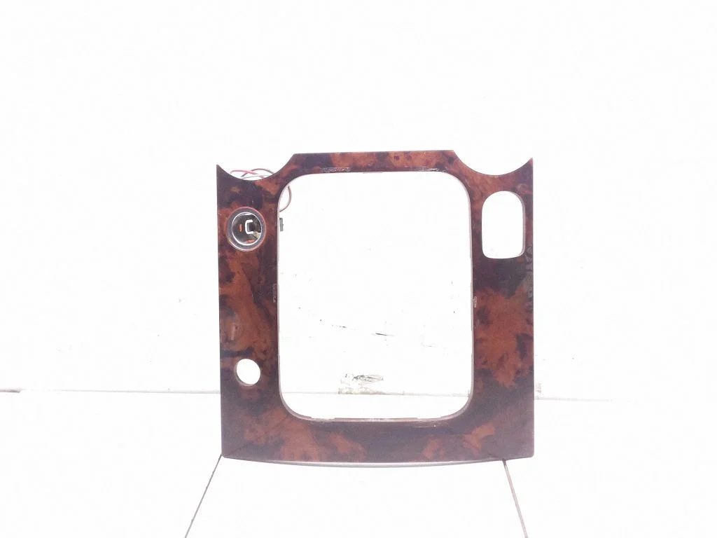 Pārnesumu pārslēga sviras apdare (plastmasas) – Volkswagen Touareg I (2002-2010)
