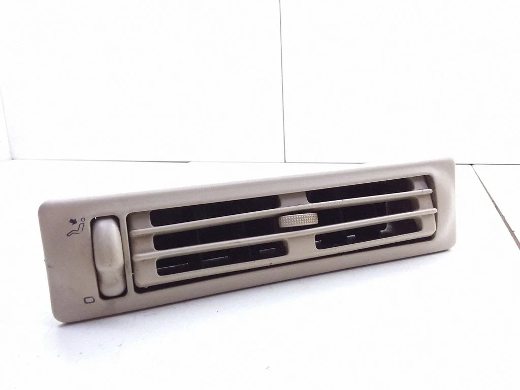 Rear air vent grill 703820963