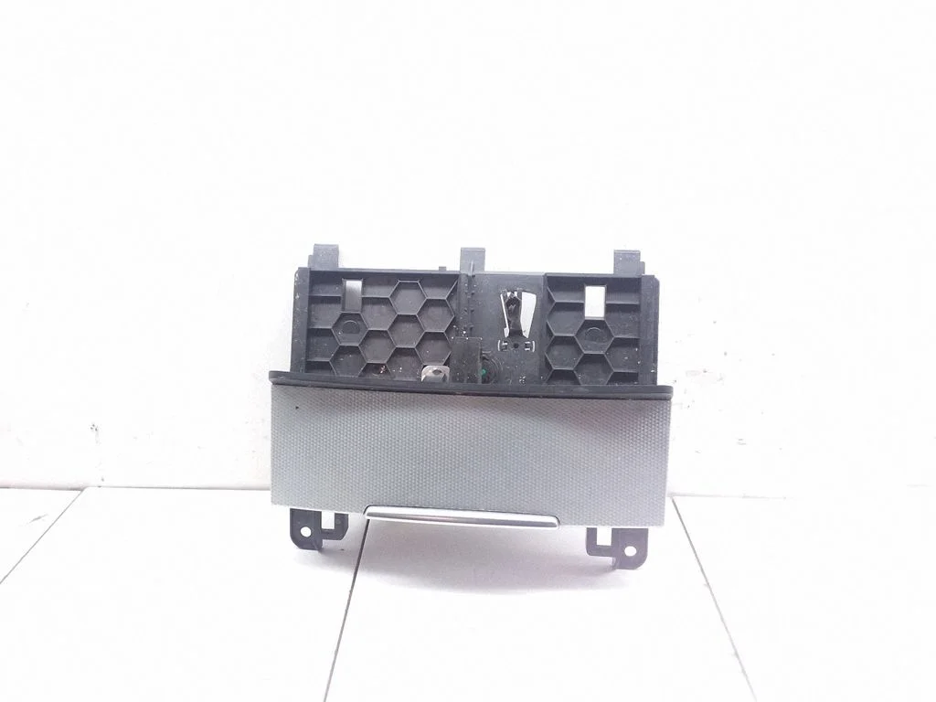 Ashtray (front) 4L0857965