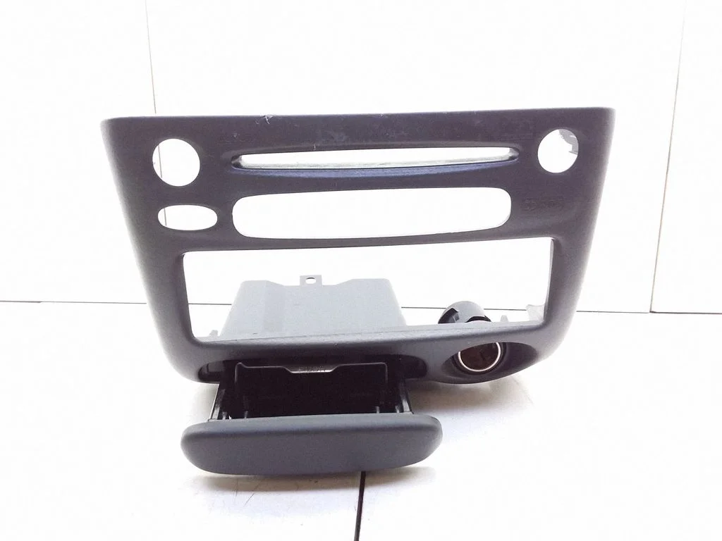 Ashtray (front) 7411152010