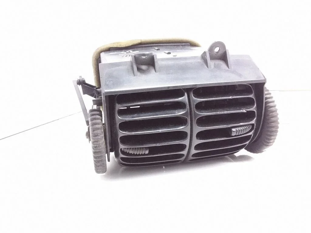 Rear air vent grill – Saab 9-5 (1998-2005)