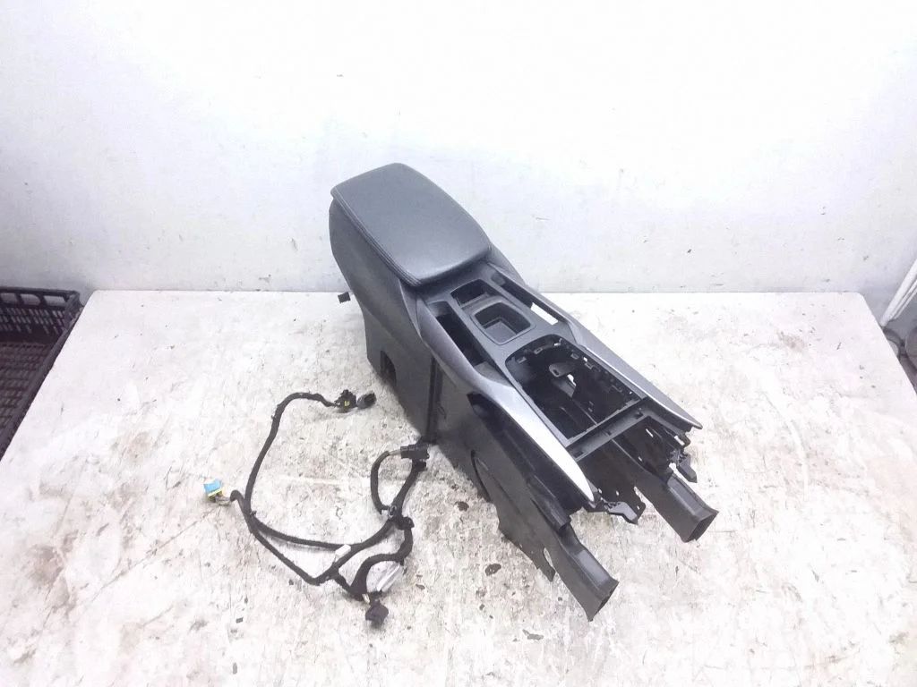 Armrest – Citroen DS5 (2011-2018)