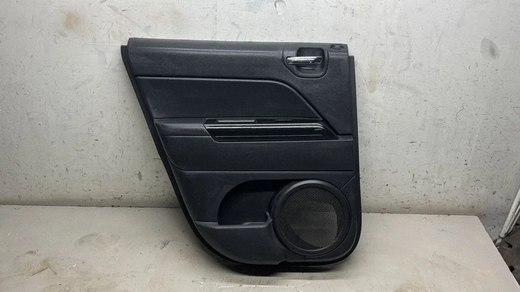 Rear door card panel trim 197013322