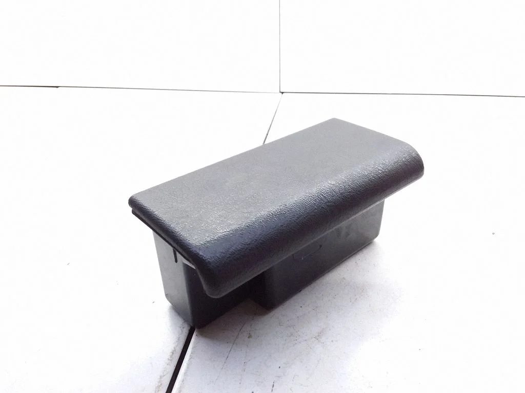 Rear door ashtray – Audi 100 200 5000 C3 (1982-1991)