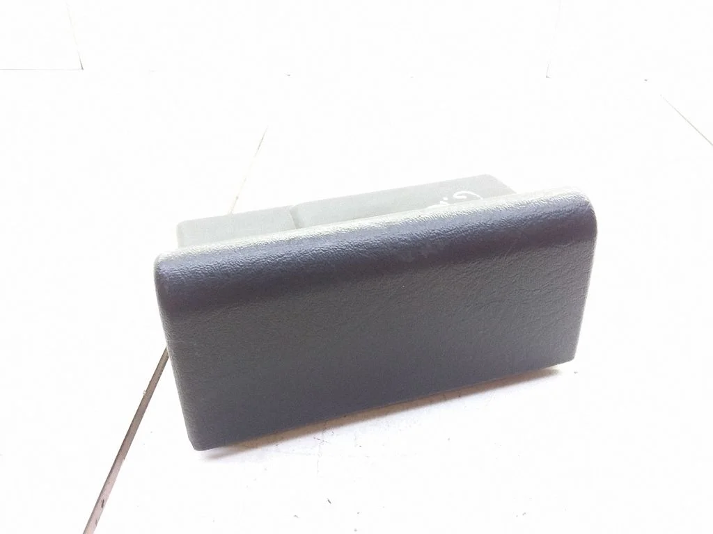 Rear door ashtray – Audi 100 200 5000 C3 (1982-1991)