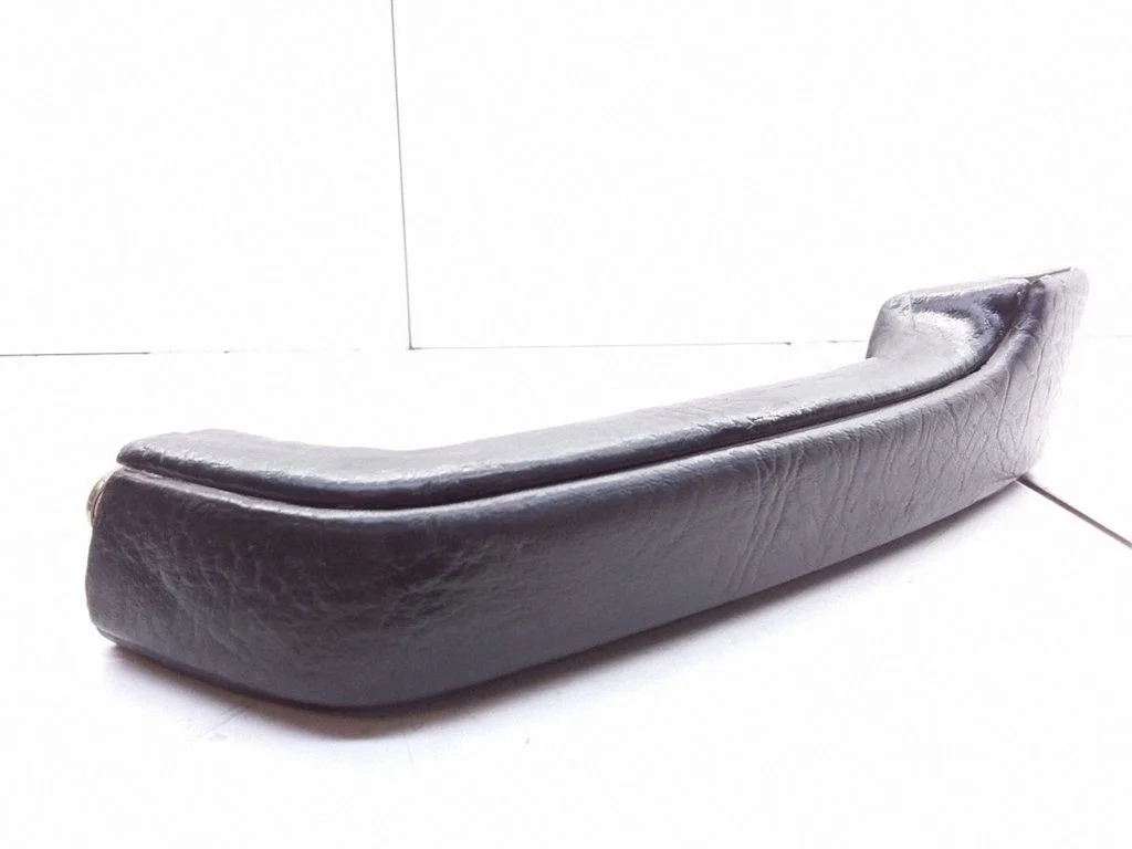 Rear door handle trim