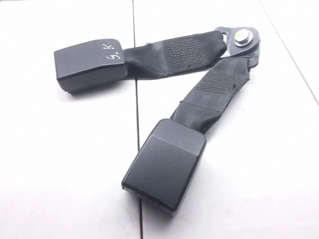 Rear seatbelt buckle 6042906 – Dacia Duster (2010-2017)