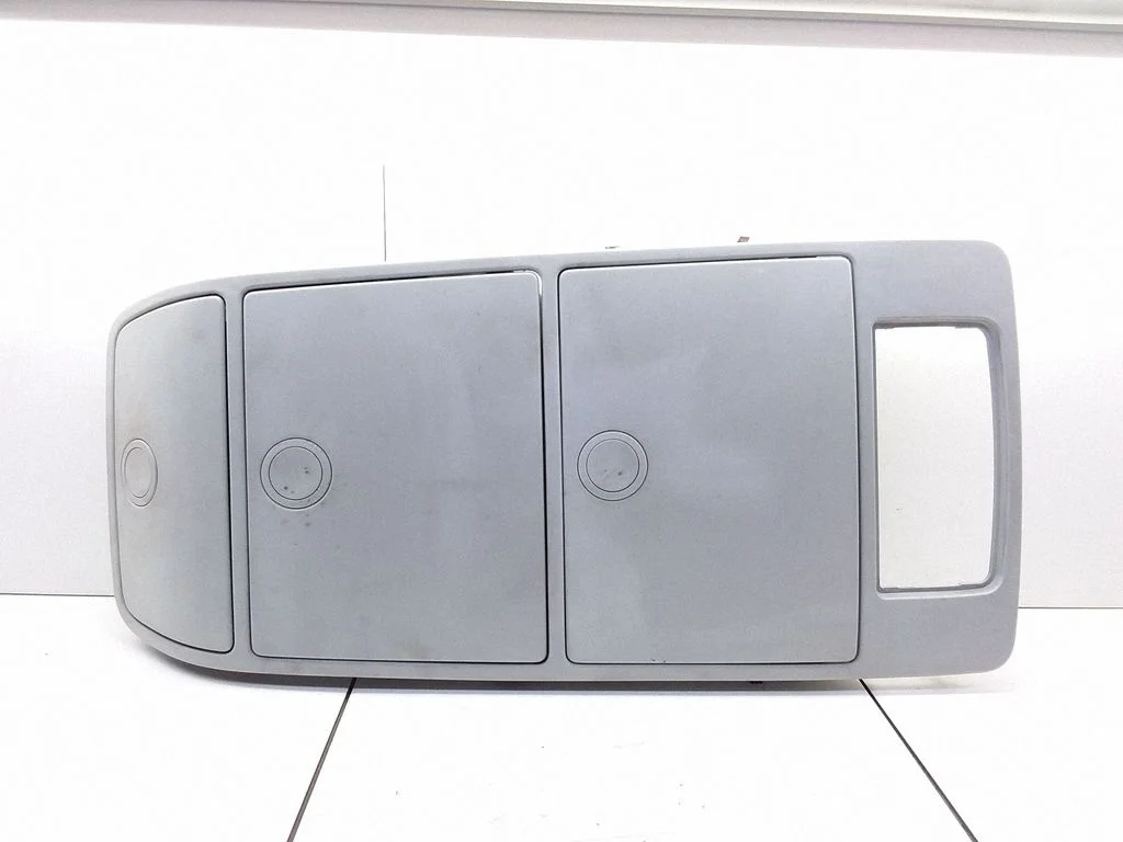 Laevoodri panipaik – Volkswagen Touran I (2003-2010)