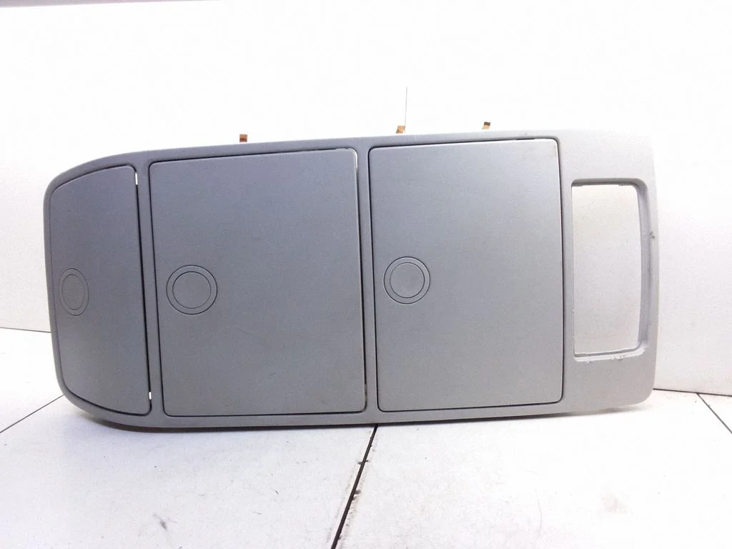 Laevoodri panipaik – Volkswagen Touran I (2003-2010)