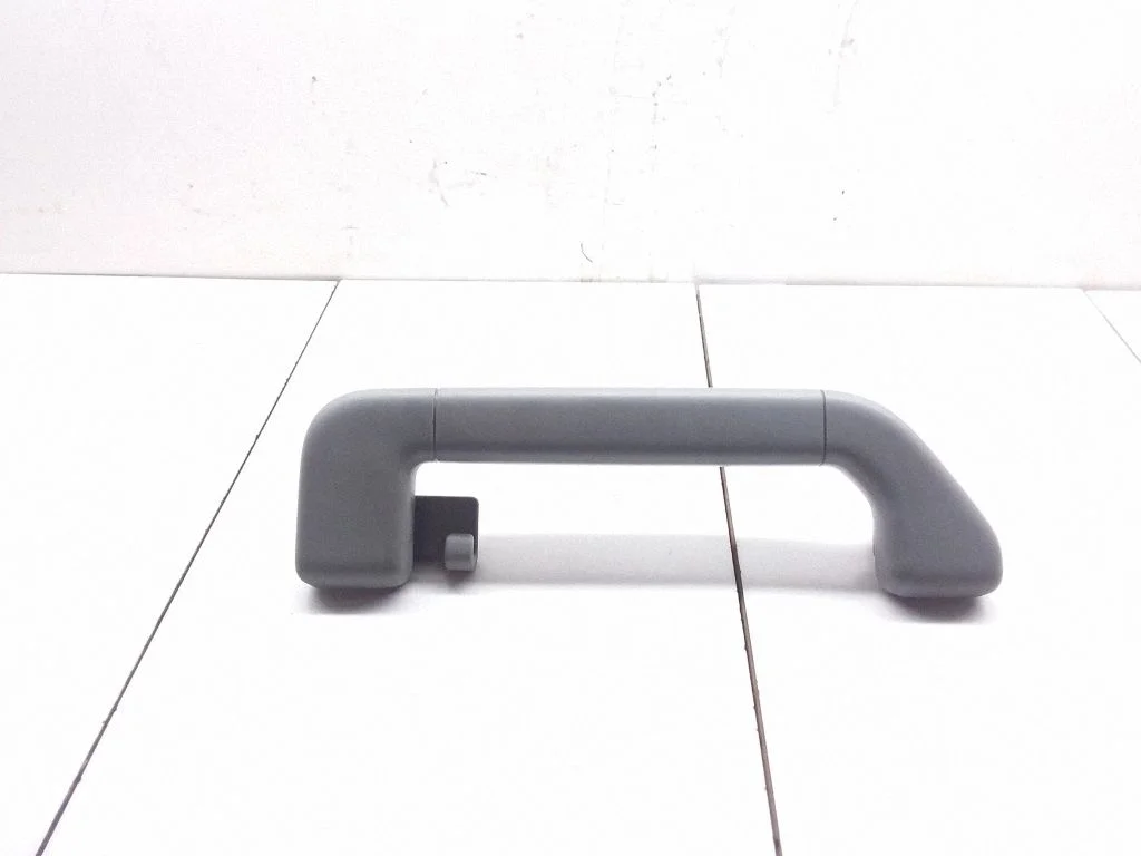 Rear interior roof grab handle – Volkswagen Touareg I (2002-2010)