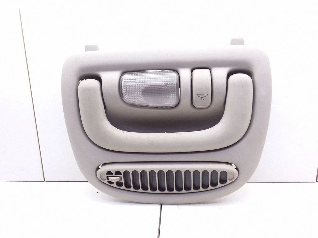 Tagumine lae käepide – Chrysler Town & Country III (1996-2000)