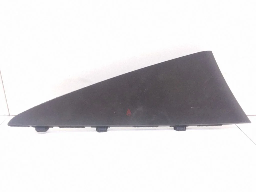 Seat belt trim 68246AV600