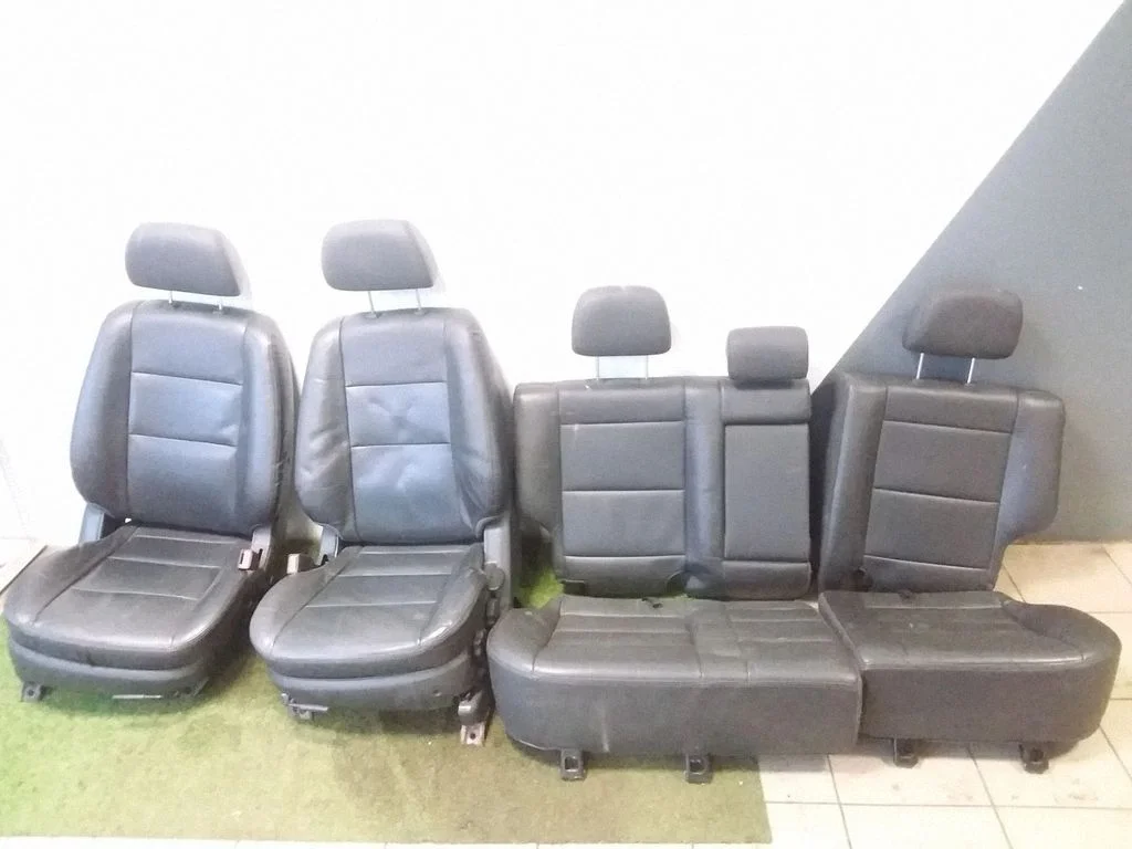 Seat set – KIA Sorento (2002-2009)