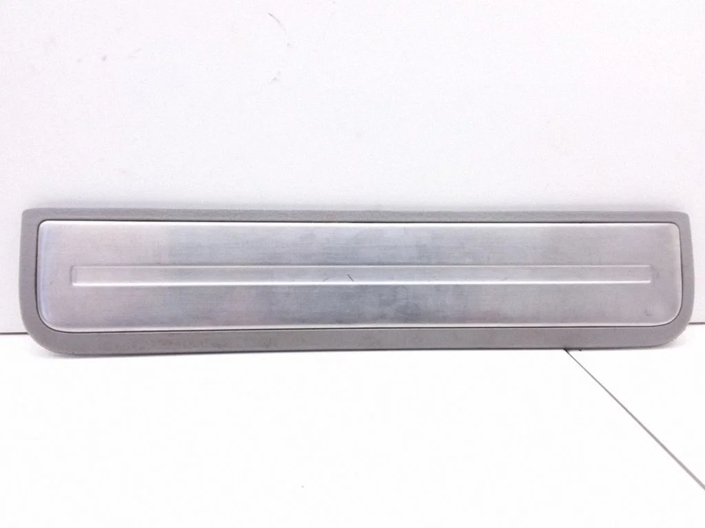 Side skirt rear trim 858893E000