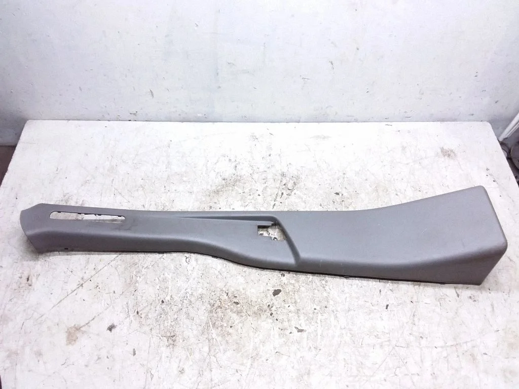 (B) piilari kate (ülemine) – Renault Master III (2010-2024)