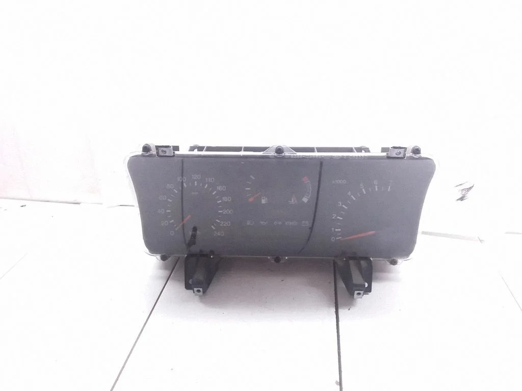 Speedometer (instrument cluster) 88BB100956AA – Ford Sierra (1987-1993)