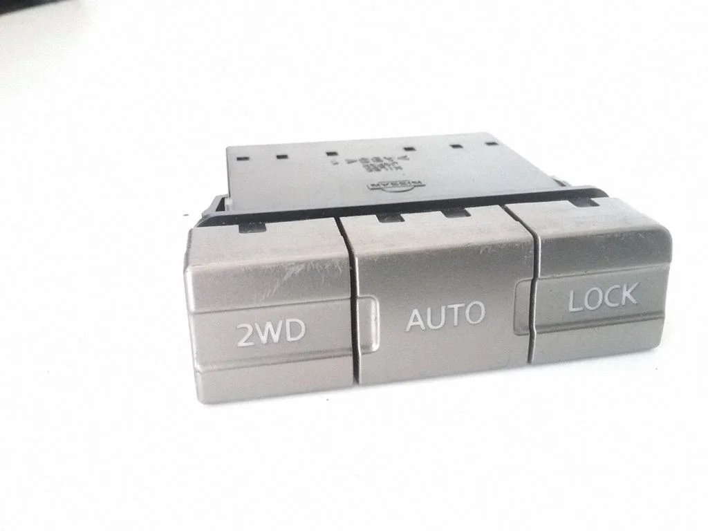 Diferentsiaali lukustuse lüliti – Nissan X-Trail T30 (2001-2007)