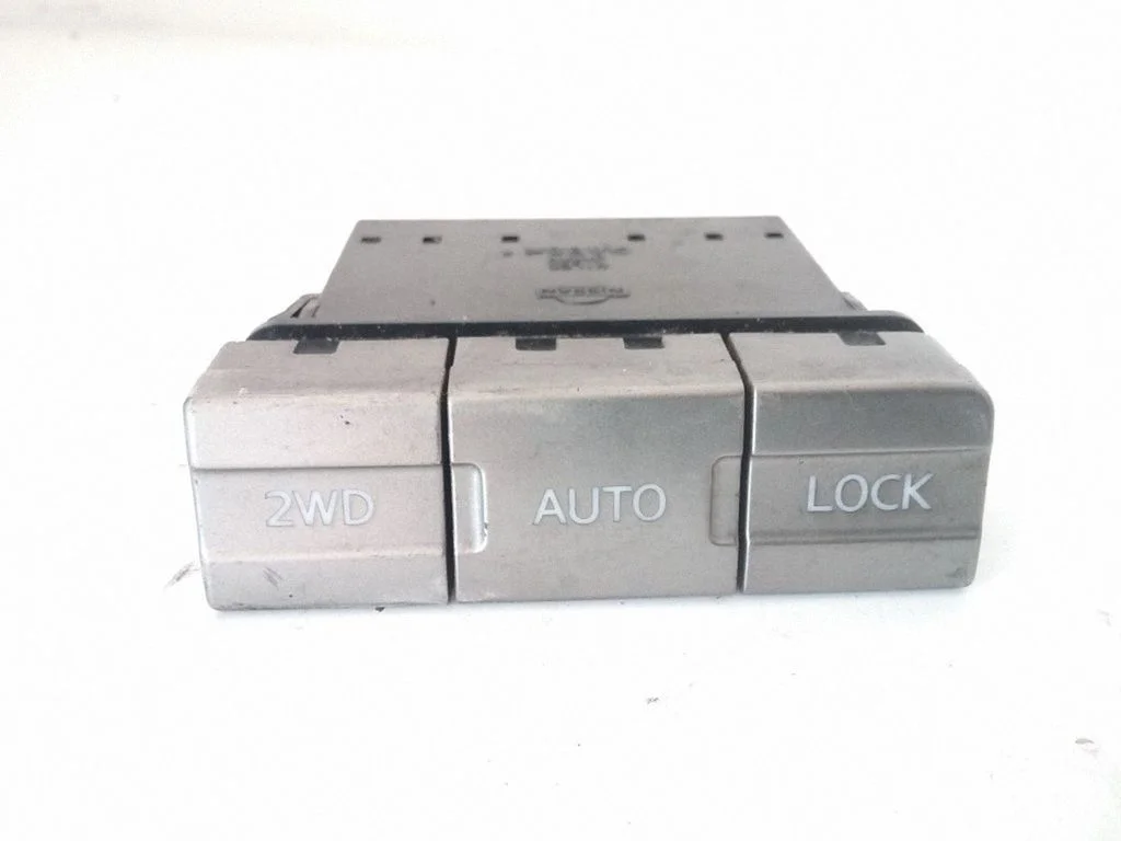 Diferentsiaali lukustuse lüliti – Nissan X-Trail T30 (2001-2007)