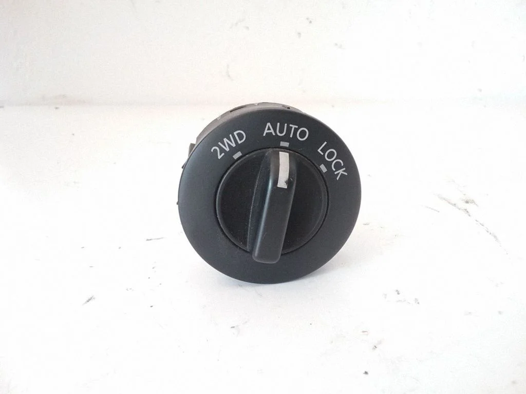 Diferentsiaali lukustuse lüliti – Nissan X-Trail T30 (2001-2007)