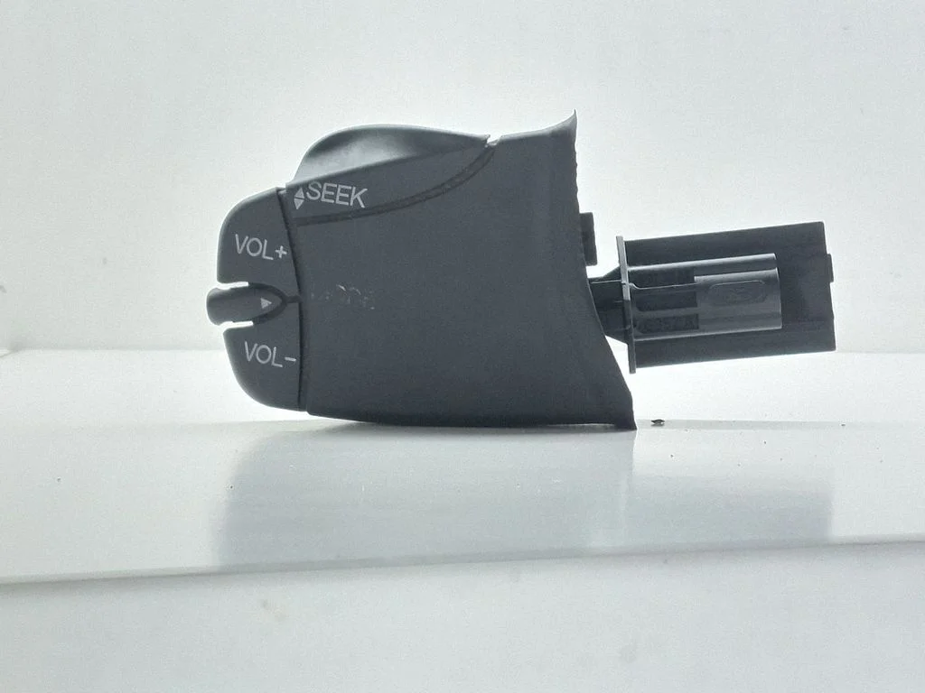 Multifunctional control switch/knob 98AB14K147AC