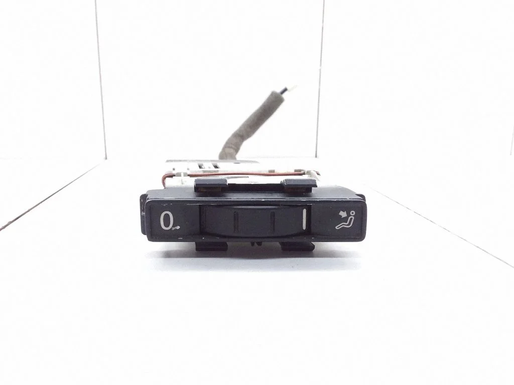 Interior fan control switch – Volkswagen Touareg I (2002-2010)