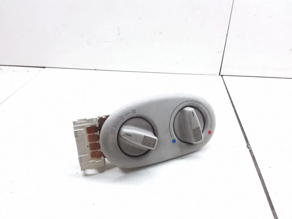 Interior fan control switch – Ford Galaxy (1995-2000)