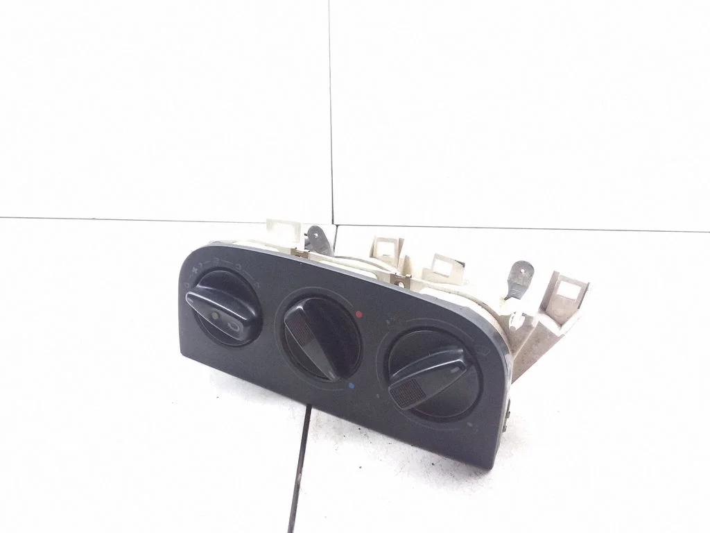 Interior fan control switch – Ford Galaxy (1995-2000)