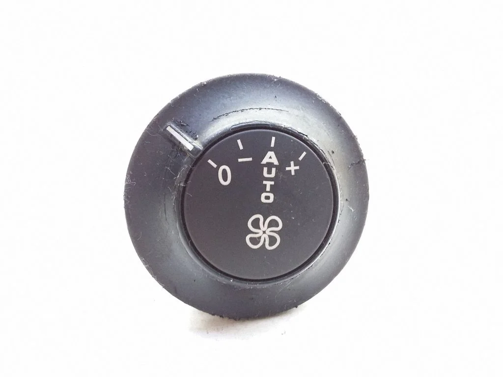 Interior fan control switch
