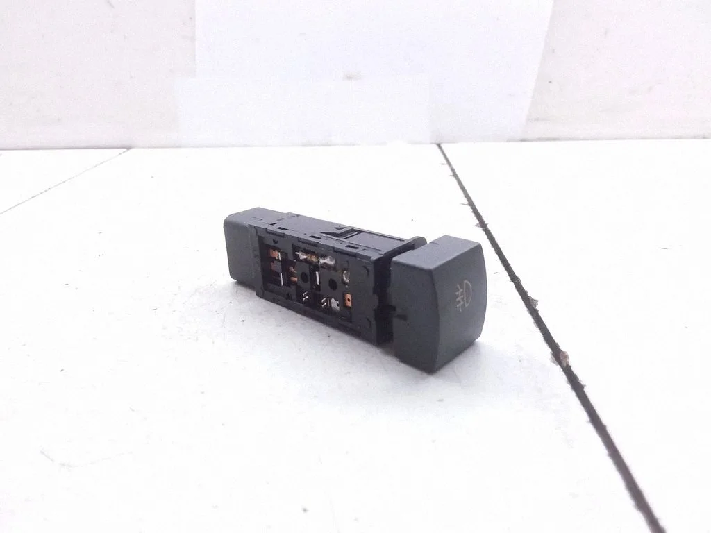 Fog light switch – KIA Sorento (2002-2009)