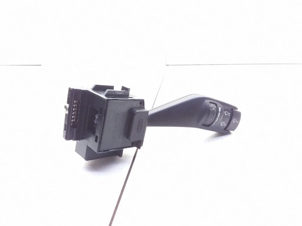 Klaasipuhastite kiiruse lüliti – Ford Focus C-MAX (2003-2010)