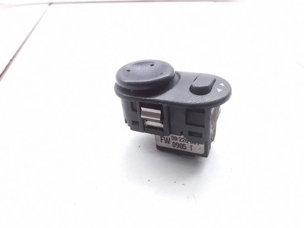 Wing mirror switch 1234 – Opel Combo C (2001-2011)