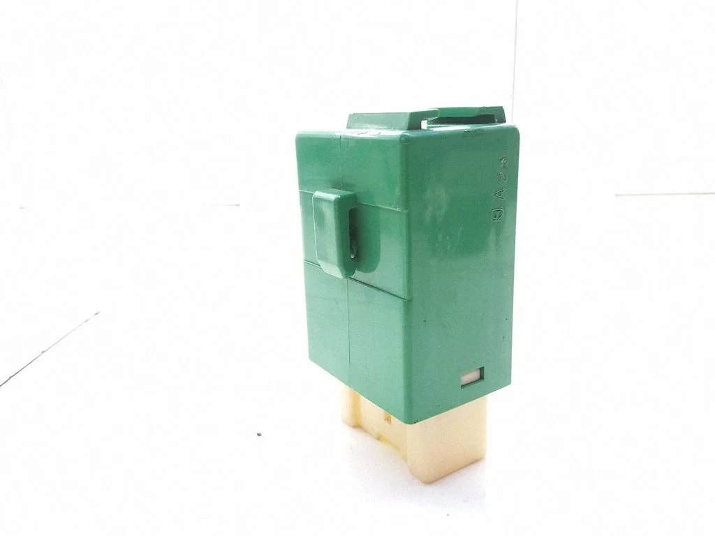Central locking relay – Mazda 626 (1998-2002)