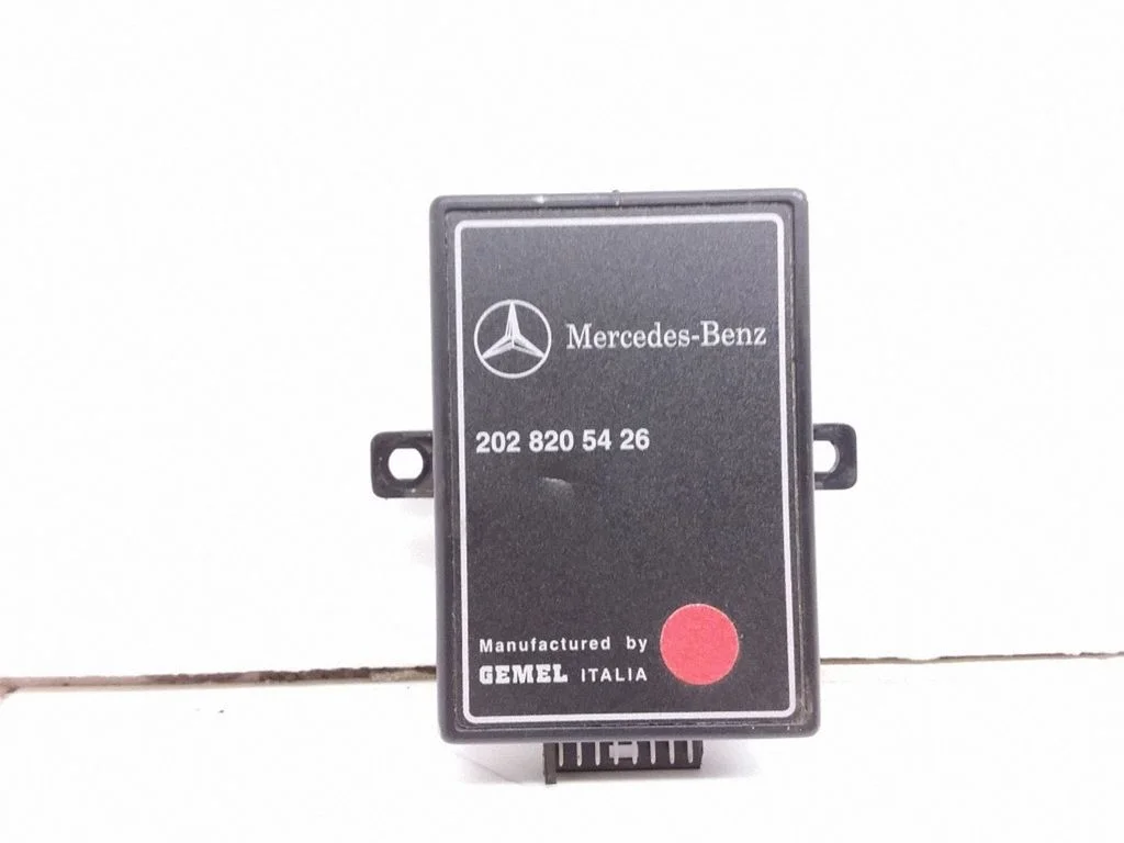 Central locking relay – Mercedes-Benz E-Class W210 (1995-2002)