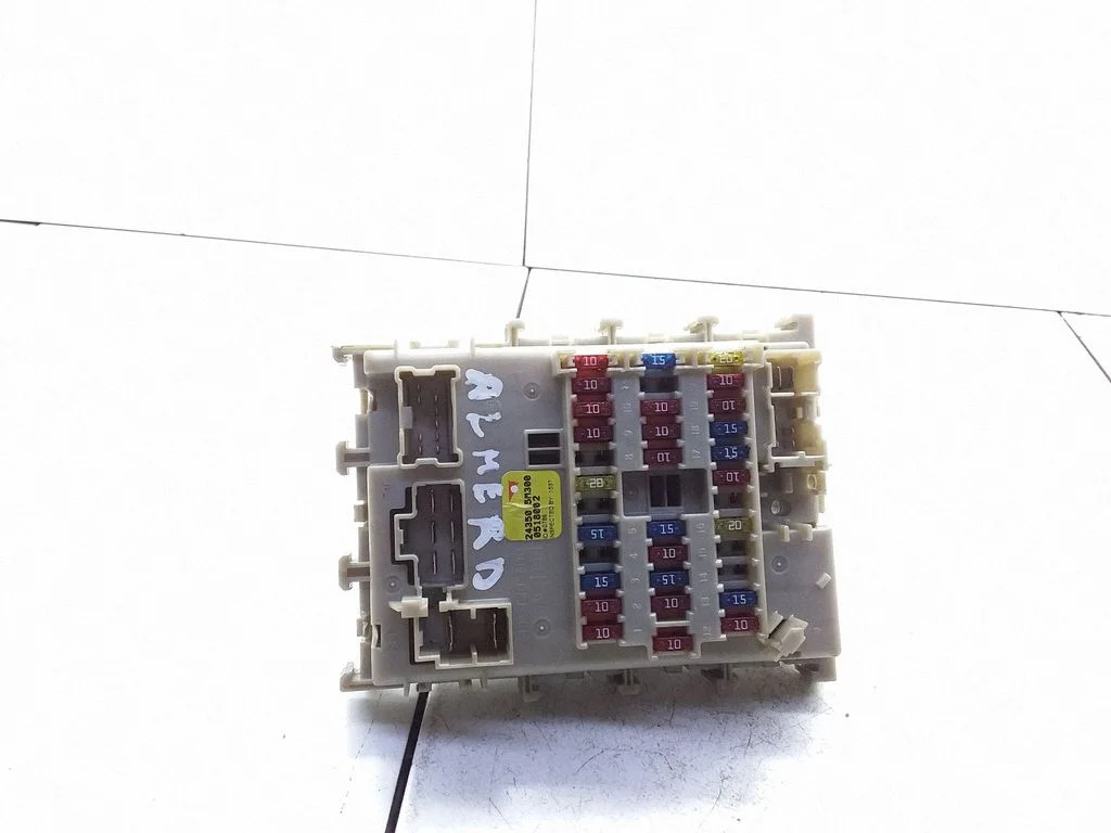 Releede paigaldusplokk – Nissan Almera N16 (2000-2010)