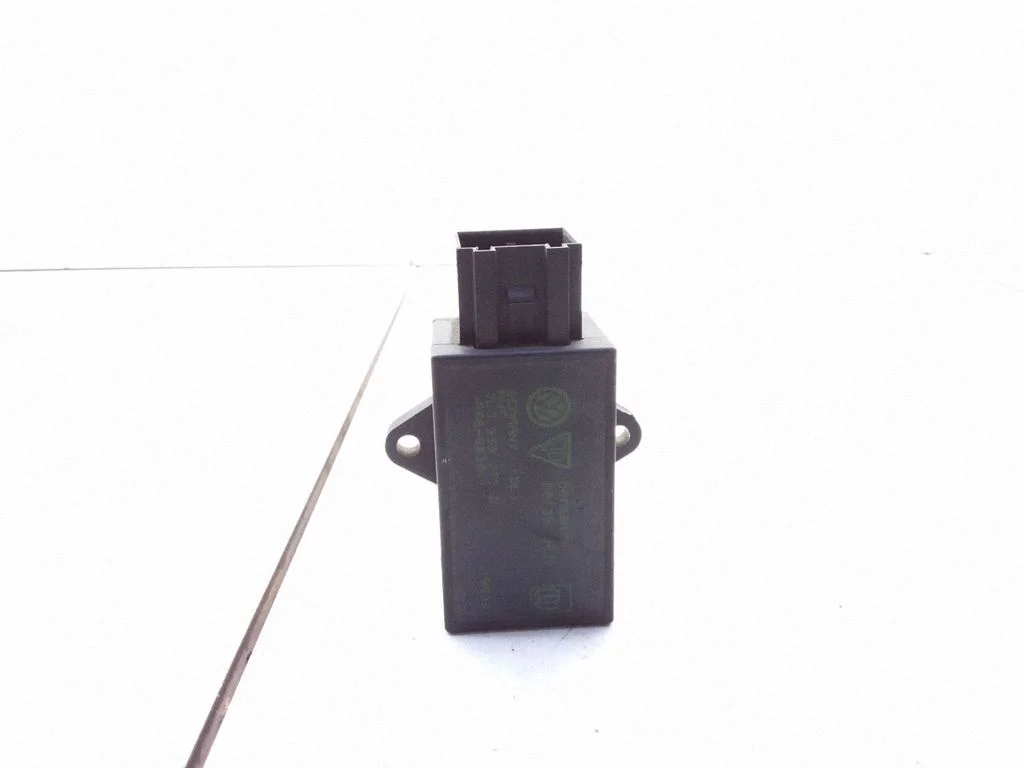 Seat heating relay – Volkswagen Jetta V (2005-2010)