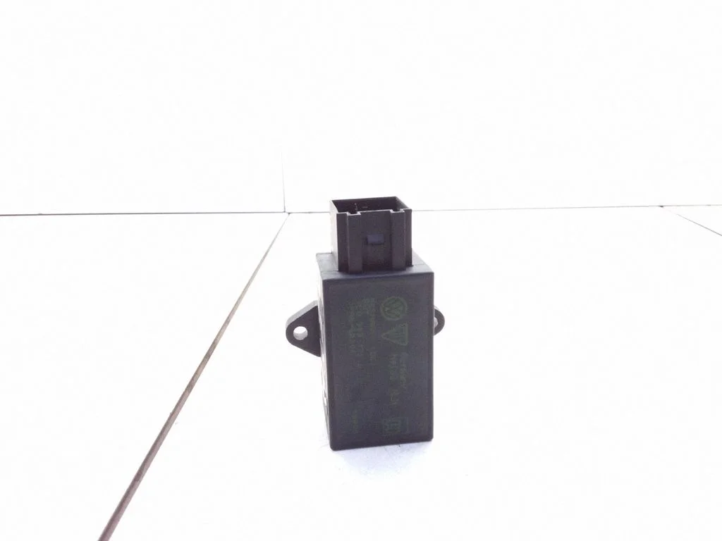 Seat heating relay – Volkswagen Jetta V (2005-2010)