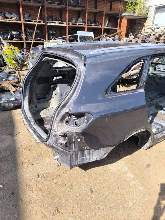 Rear quarter panel – right