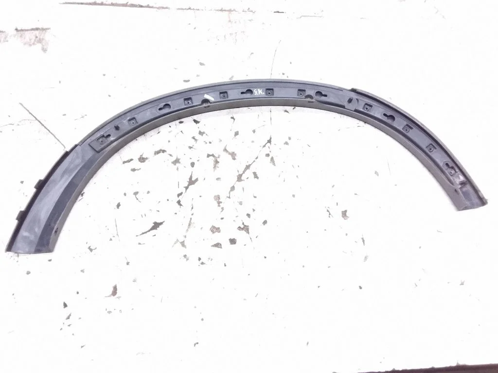 Rear arch trim – Volvo XC90 (2003-2006)