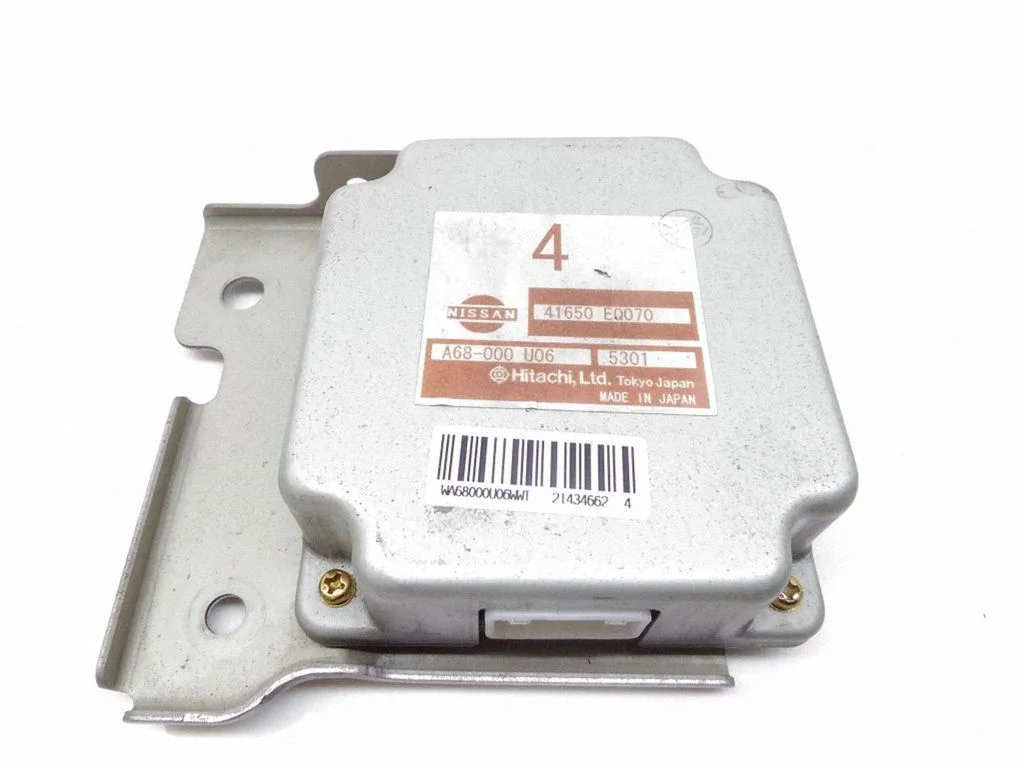 Torque split ecu control unit/module – Nissan X-Trail T30 (2001-2007)